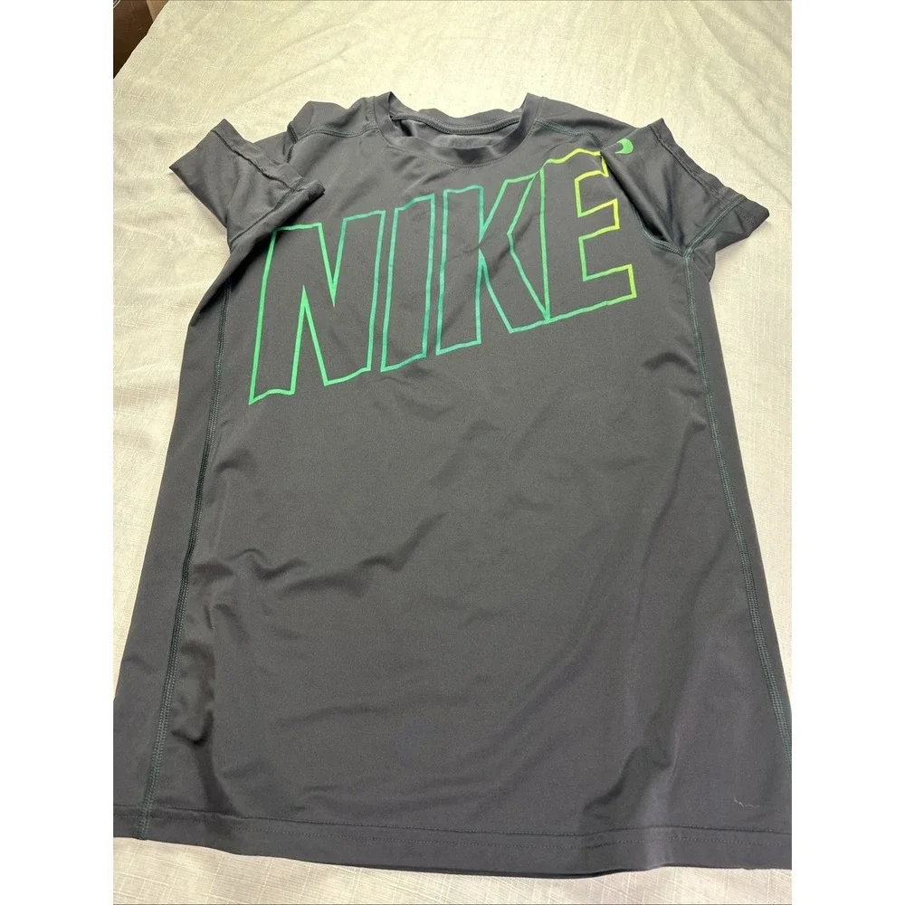 Nike Boys Dri-FIT 2 Piece Set XL Black Graphic Tee Blue Abstract Print Shorts - Picture 5 of 6